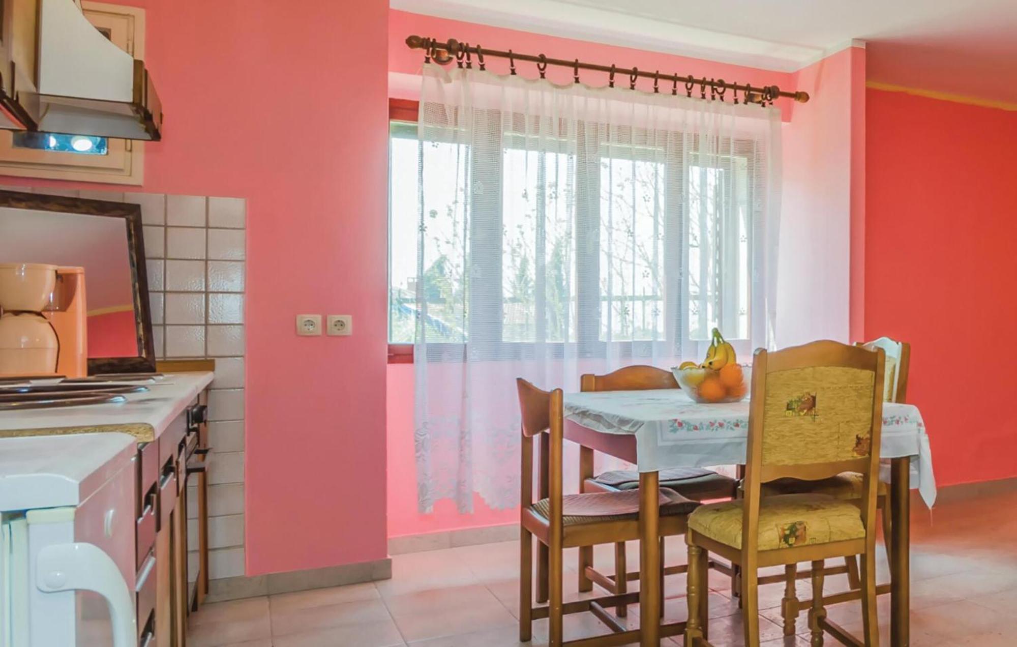 Cozy Apartment In Vrsar With Kitchen Dış mekan fotoğraf